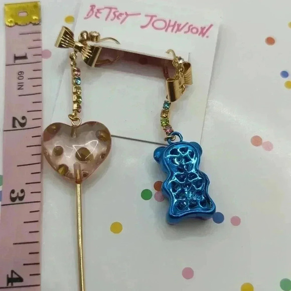 Betsey Johnson Asymmetrical Gummy Bear Heart Lollipop Earrings - New on Card - Picture 5 of 5